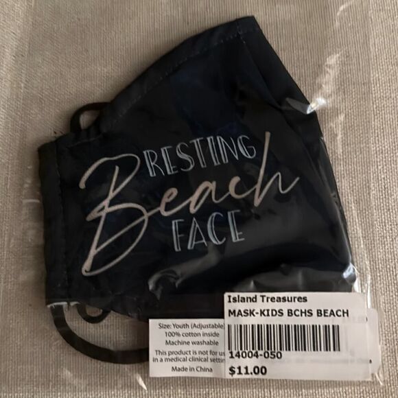 Beaches Resorts face masks set of 4 - 3 youth and 1 adult NWT - Picture 6 of 9